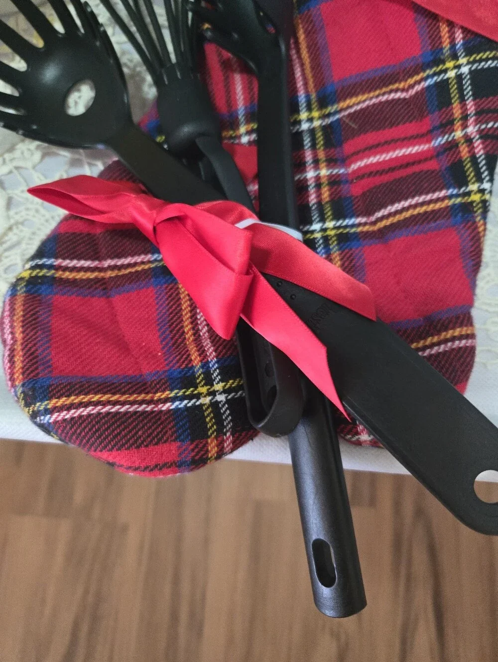 4/$15 Novelty Black Kitchen Utensil Set & Red Plaid Pot Holder | Retro Kitsch